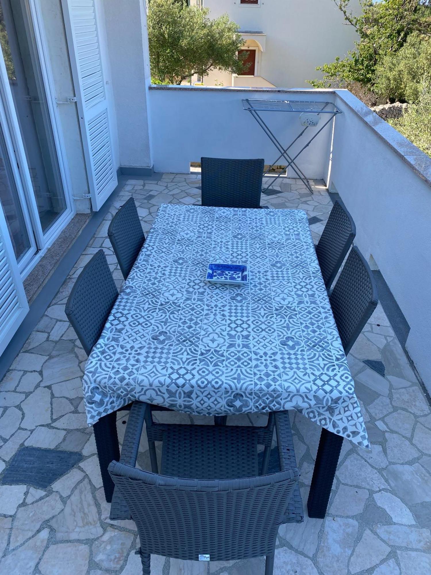 Apartment Lucia Punat Esterno foto