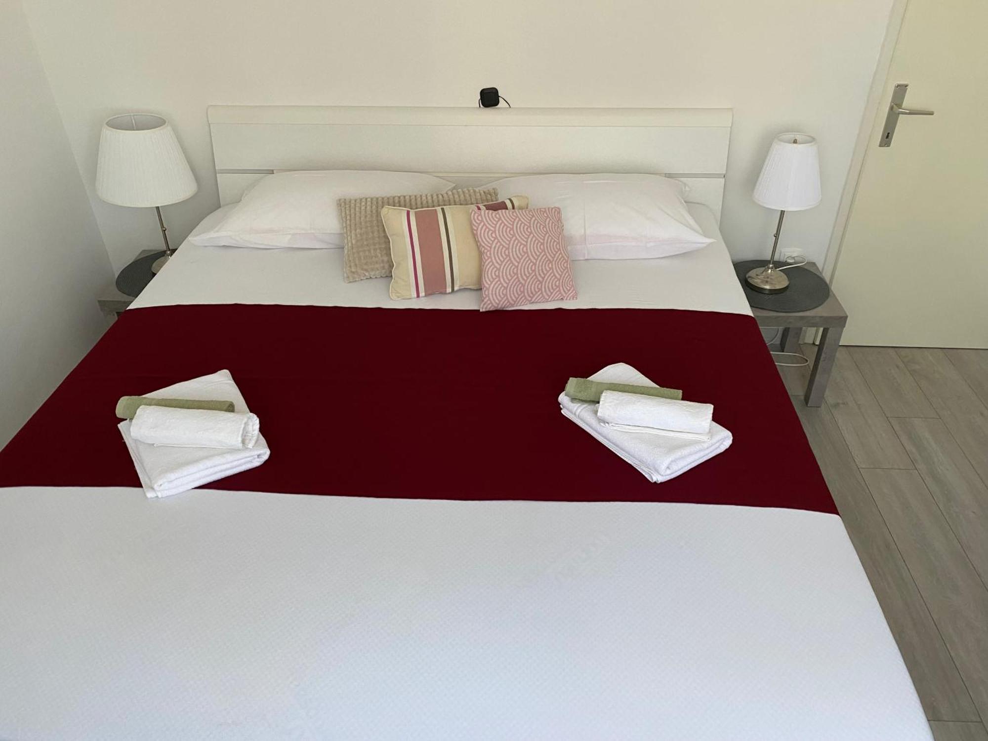 Apartment Lucia Punat Esterno foto